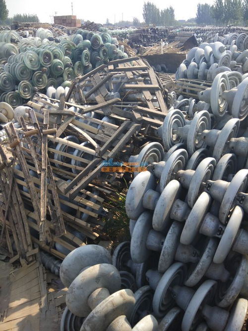 云南回收电瓷瓶 回收电力绝缘子 收购悬垂瓷瓶图片 罗平