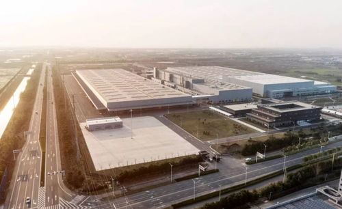 32.8万起，新势力如何以高性价比挑战特斯拉与宝马？